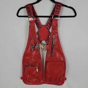 NEW Tote & Carry Signature Shoulder Holster In Red & Gold MSRP $120
